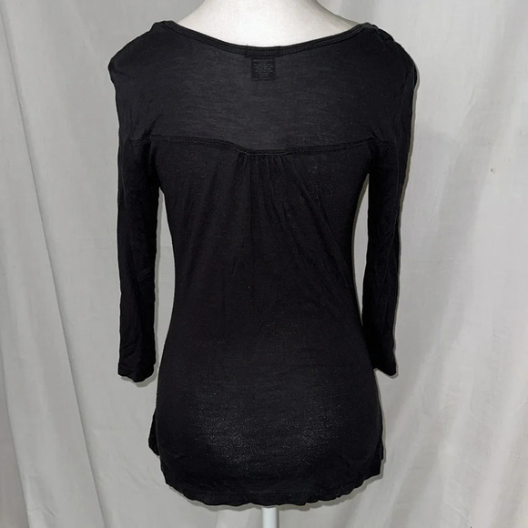 black scoop neck Maurice's long sleeve shirt size medium - Picture 2 of 3